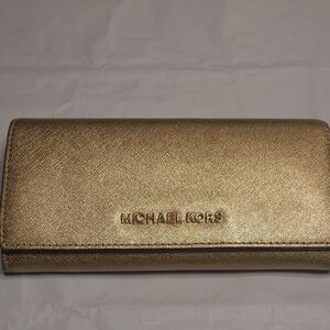 NWOT Michael Kors Shimmering Champagne Gold Snap Wallet